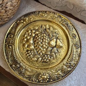 Peerage Brass Wall Hanging Plate 14" Gold Fruit Embossed, Made‎ in England